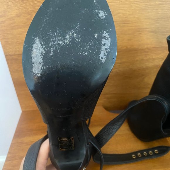 Burberry Acoustic Overfield 100 Peep toe Ankle Boot Black size 37.5 - Picture 4 of 7